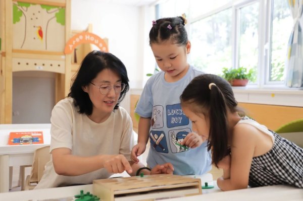 实盘股票配资 全国“最美教师”邵瑜：把每一件事情做出“教育的味道”